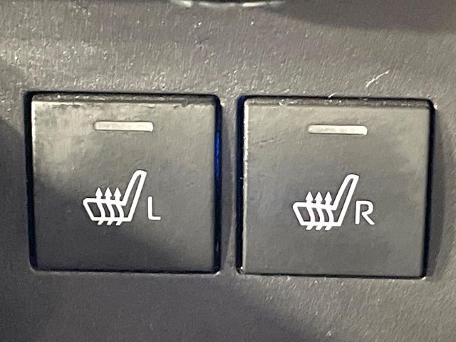 【シートヒーター】寒い日に重宝するシートヒーター！エアコンより早く温まってくれるので寒がりの人も安心ですね♪エアコンの温風は乾燥するから苦手、という方にもをおすすめです。