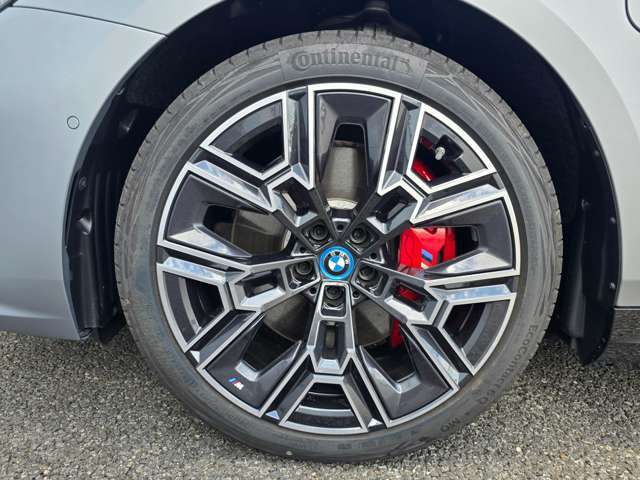 左前フロント 245/40R20