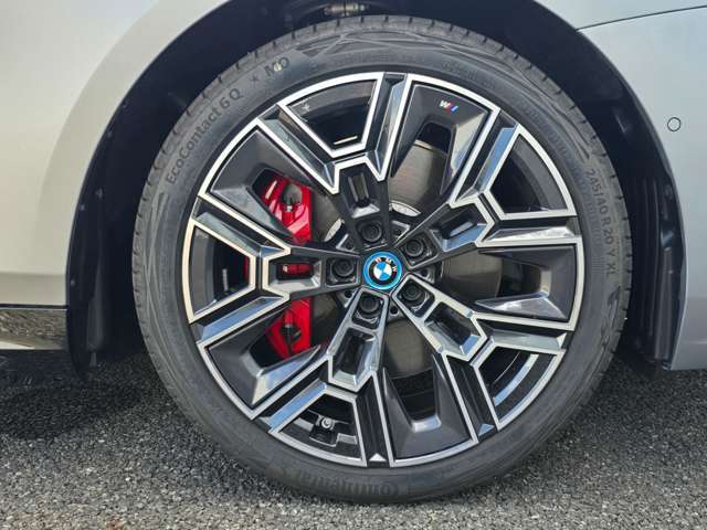右前フロント 245/40R20