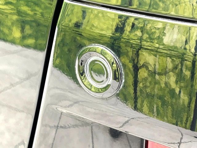 【コーナーセンサー】バンパーに付いたセンサーが障害物を検知！一定の距離に近づくとアラートで教えてくれます♪狭い駐車スペースや車庫入れ時も安心ですね☆