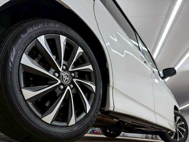 純正17インチアルミホイール装備！205/55R17