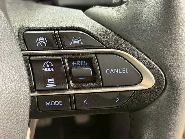 【レーダークルーズコントロールシステム】高速走行や、渋滞での走行時でも、先行車との車間を維持しながらの走行が可能☆