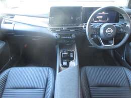 ご納車後も安心なプレミアム保証をご提案いたします。ナビや電装品、エアコンなども含めた600項目の充実した保証内容と安心のロードサービス付帯でサポートいたします。詳細はお尋ねください。