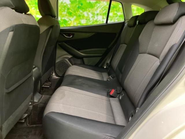 WECARSでは各商談席に大型モニターをご用意しております！見やすい大画面でゆったりと全国の在庫をご覧いただけます！是非ご来店お待ちしております！