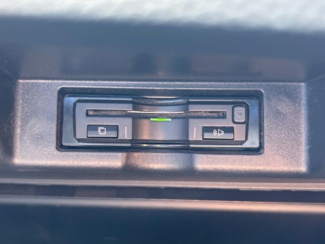 【ETC】高速道路の料金所をストレスなく通過！話題のスポットやサービスエリアに多い「スマートIC」利用時は必須のアイテムです。当店でセットアップを実施、ご納車当日からすぐにご利用いただけます！