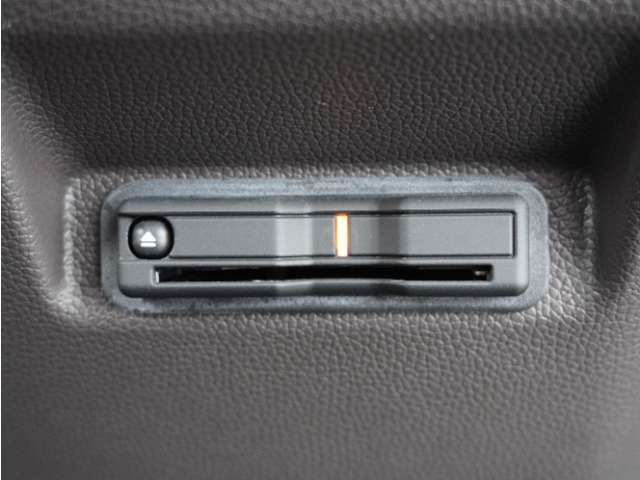 今や必需品の◆ETC車載器　装備車◆　有料道路を利用する際にスムースに通過でき、わずらわしい料金支払いから開放されます！