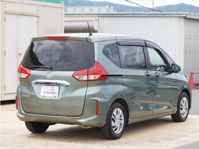 お立ち寄りいただく際は、事前にご連絡をお願いします。お目当てのお車が商談中や売約となることもございます。ご確認いただいてから、お立ち寄りください。