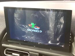 【ディスプレイオーディオ】視認性が高いディスプレイオーディオを装備♪操作性も良好で直感的なソース選択が可能です。