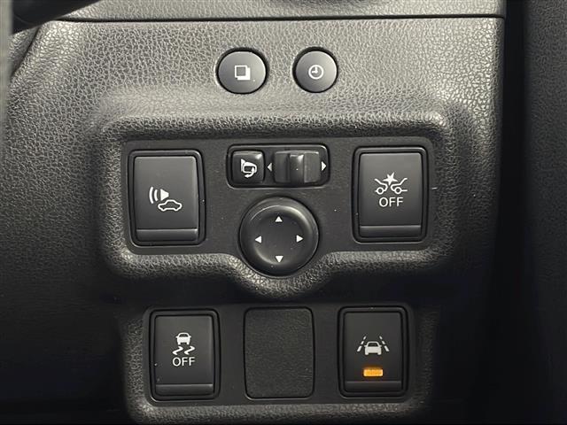 気になる車はすぐにお問い合わせください！画面右側の0066から始まる無料ダイヤルからお問い合わせ下さい！専門スタッフがお車のご質問にお答えいたします！