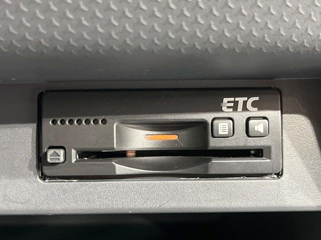 【ETC】高速道路の料金所をストレスなく通過！話題のスポットやサービスエリアに多い「スマートIC」利用時は必須のアイテムです。当店でセットアップを実施、ご納車当日からすぐにご利用いただけます！