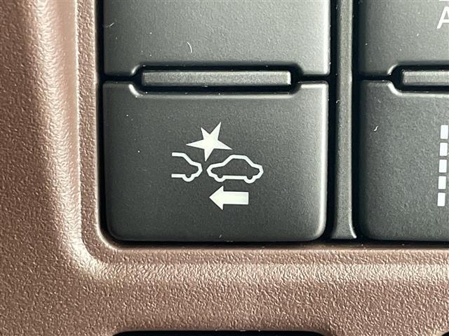 【プリクラッシュセーフティシステム（PCS）】クルマとの衝突の危険を検知したとき、ブザーやブレーキ制御により事故防止をサポートします！機能には限界があるためご注意ください。