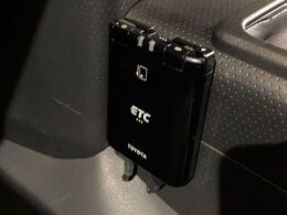 【ETC】高速道路の料金所をストレスなく通過！話題のスポットやサービスエリアに多い「スマートIC」利用時は必須のアイテムです。当店でセットアップを実施、ご納車当日からすぐにご利用いただけます！