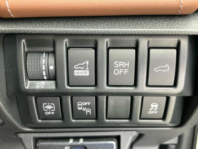 国産車から輸入車まで多様なお客様のニーズのお応えできるように、全国規模で豊富な在庫展開！車のことならWECARSへ！