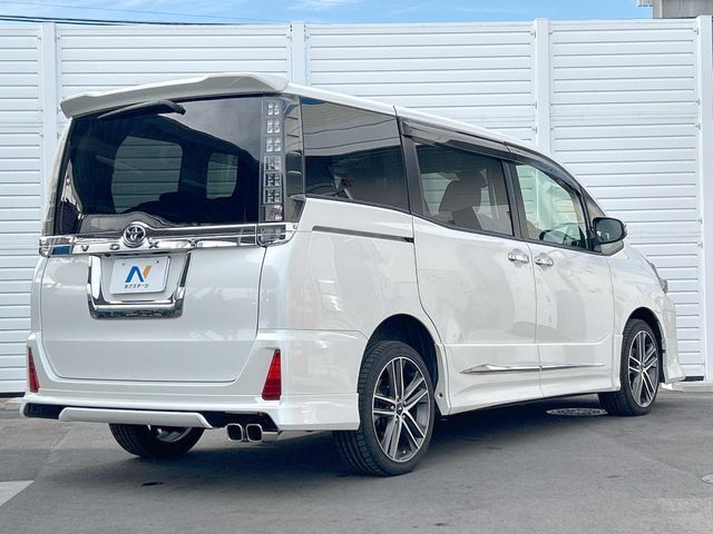 ☆全国のネクステージからお取り寄せが可能※！遠方の店舗に展示してあるクルマが気になる場合も、最寄りの店舗でご覧いただくことが可能です！是非私たちに要望をお聞かせください！※別途費用