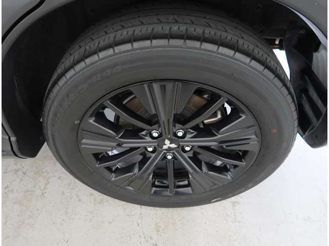 JAFはご加入されていますでしょうか？保険のロードサービスと併せてご利用になるとサービス内容も充実して安心もアップ♪詳細はスタッフまでお問い合わせください。