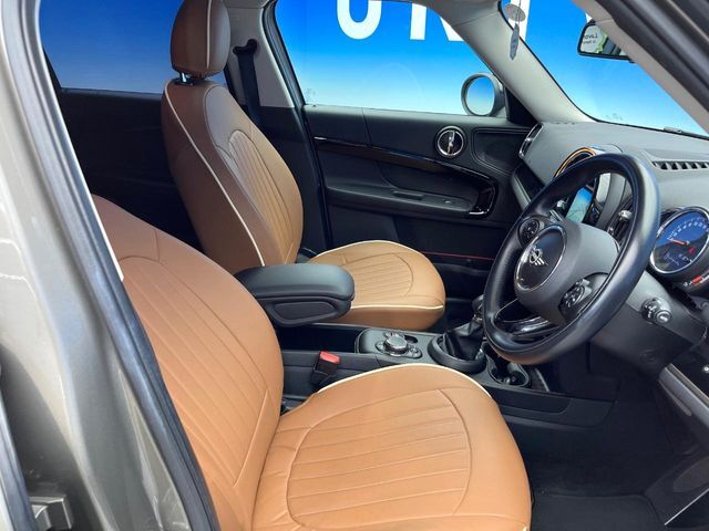 ●シートの使用感：破れ・へたりも少なく、ご覧の通りきれいな状態を維持しております。また、室内クリーニング・コーティングもご用命いただけます。