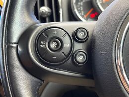 ●レーダークルーズコントロール：前の車との車間距離を一定にとりつつ、一定速度で自動走行してくれる次世代のクルーズコントロール！主に高速道路や自動車専用道路で使用する便利な機能です！