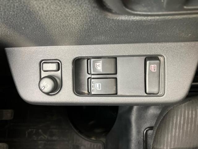 お車に合わせて無料保証以外にも、保証範囲、期間、距離を拡充させた有料保証もご用意しております！中古車の購入が初めてで不安・・・というお客様もご安心ください！