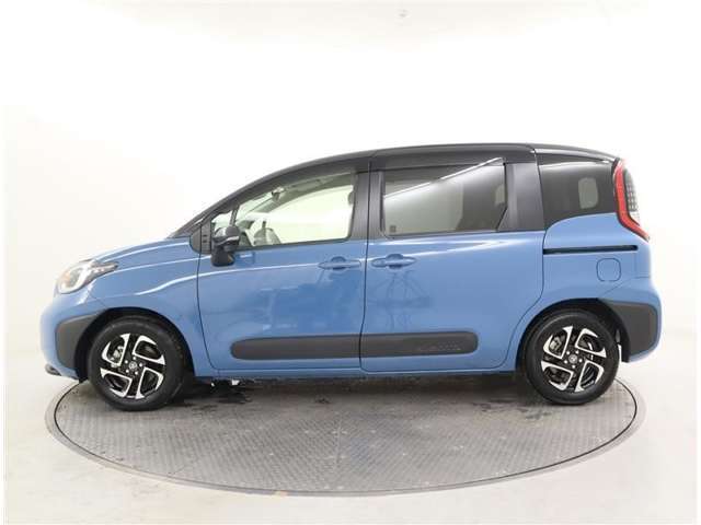 お問い合わせは、トヨタモビリティ新大阪（株）　U-Car高槻店　072-671-2176　までお気軽にどうぞ♪