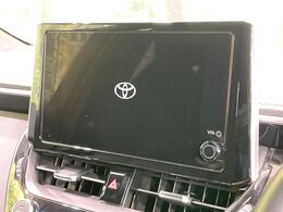 【8インチ　ディスプレイオーディオ】大画面のディスプレイはAppleCarPlayやAndroidAutoが利用可能。大きな画面でスマホナビアプリ等が利用いただけます♪