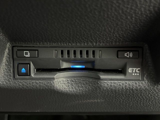 【ETC】高速道路の料金所をストレスなく通過！話題のスポットやサービスエリアに多い「スマートIC」利用時は必須のアイテムです。当店でセットアップを実施、ご納車当日からすぐにご利用いただけます！