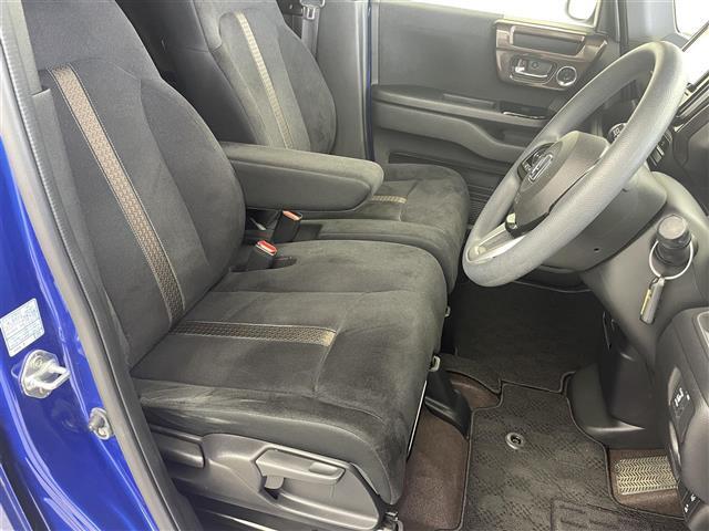 【5人乗り】座り心地が良いシートなので長時間の運転でも快適にお過ごしいただけます。新品のフロアマットのご注文も可能です。掲載箇所以外にご希望の写真がございましたらお気軽にお問い合わせ下さい。