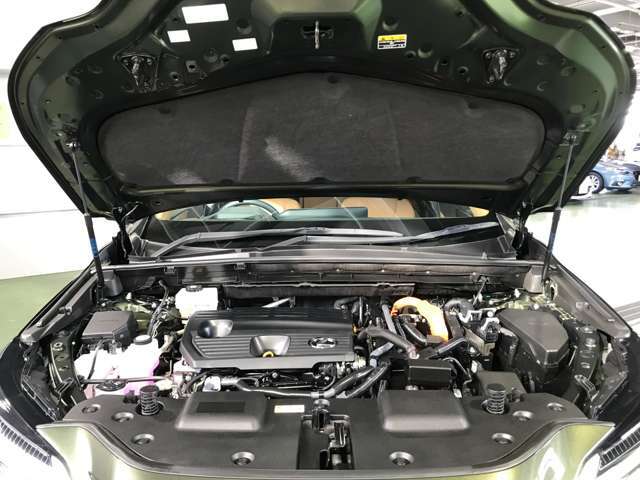 エンジンルーム内も綺麗で程度の良さを感じさせております☆
