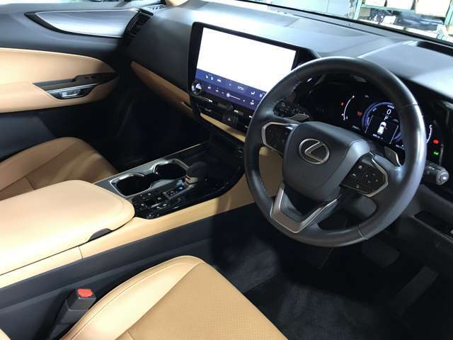 洗練されたインテリアは乗込むたび、走る歓びを思い出させてくれます。