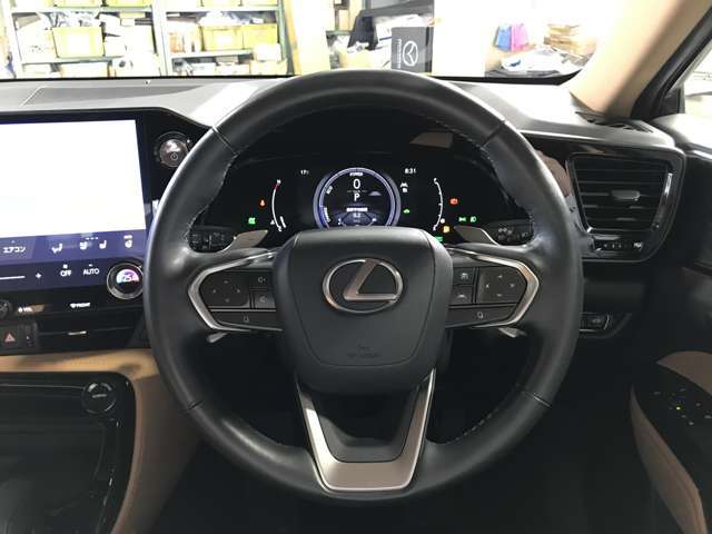 握り易いハンドルで的確なステアリング操作を実現します☆