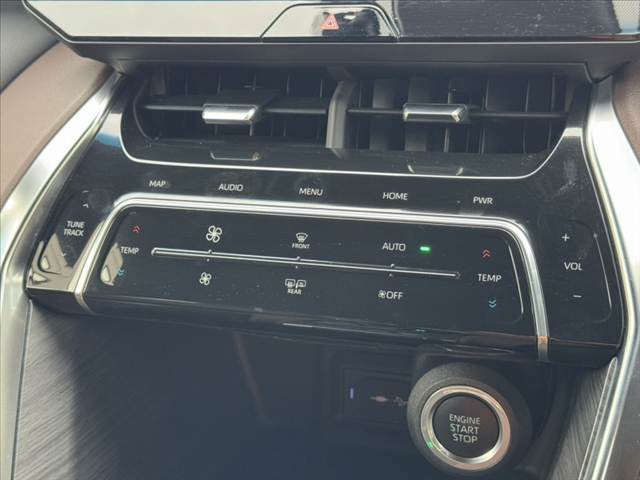 全車第三者機関鑑定済み★それでも伝わりづらい匂いや雰囲気等、是非お問い合わせいただけると幸いです★安心してお車選びをお楽しみください★LINE＆ビデオ通話も対応★