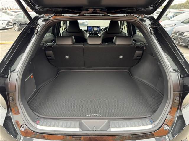 店頭ではBUDDICA PHOENIX（バディカフェニックス）のグッズ、キッズコーナーも完備、選べるフリードリンクを準備してお待ちしております♪無料査定いつでも実施中★予約いただくとスムーズです★