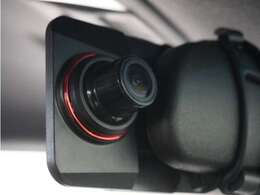 ◆ドライブレコーダー◆映像・音声などを記録する自動車用の装置です。　もしもの事故の際の記録はもちろん、旅行の際の思い出としてドライブの映像を楽しむことができます。