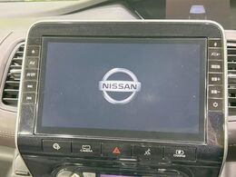 【純正10型ナビ】人気の純正ナビを装備。オーディオ機能も充実しており、Bluetooth接続すればお持ちのスマホやMP3プレイヤーの音楽を再生可能！毎日の運転がさらに楽しくなります！！