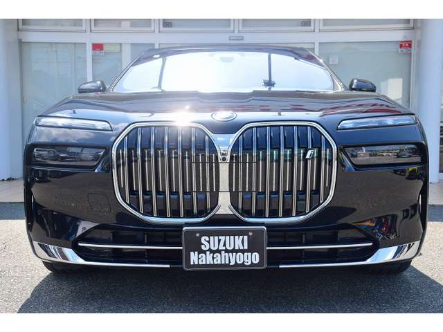 ●輸入車・国産ディーラーだから出来る、高品質な在庫を取り揃えております。車両状態をもっと詳しくしりたいなど御座いましたらお気軽にお電話くださいませ●無料通話【TEL：0078-6002-838529】