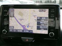 純正ナビを装備。タッチパネル式で使いやすく、お出かけもラクラクです。