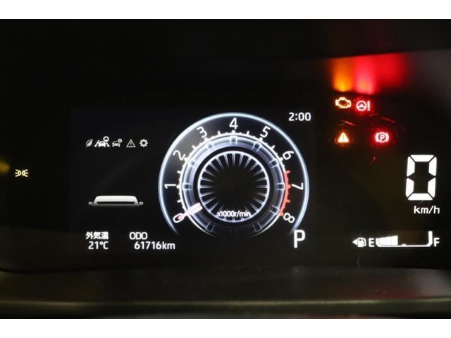 マルチインフォメーションディスプレイ付きのメーターです！エコ運転へ導く多彩な情報を表示してくれます。