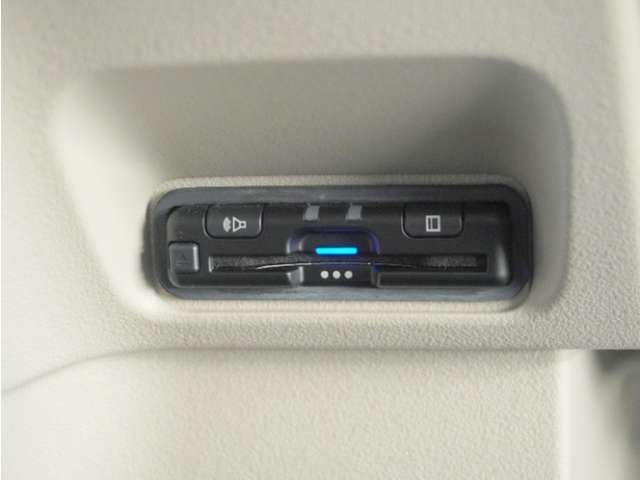 今や必需品の◆ETC車載器　装備車◆　有料道路を利用する際にスムースに通過でき、わずらわしい料金支払いから開放されます！