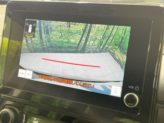 【バックカメラ】駐車時に後方がリアルタイム映像で確認できます。大型商業施設や立体駐車場での駐車時や、夜間のバック時に大活躍！運転スキルに関わらず、今や必須となった装備のひとつです！