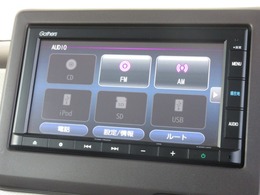 ナビゲーションはギャザズメモリーナビ（VXM-205Ci）を装着しております。AM、FM、CD、Bluetoothがご使用いただけます。初めて訪れた場所でも安心ですね！