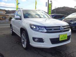 4WD/純正ディスプレイオーディオ/Rライン19インチアルミ/専用デザインシート/オートライト/ETC/ABS/ルーフレール/ディスチャージヘットライト/横滑り防止/フロントフォグランプ