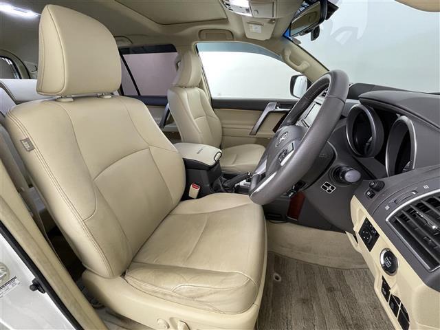 【　フロントシート　】使えるフロントシートで快適ドライブ♪