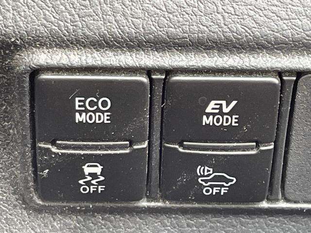 ◆【横滑り抑制機能（TCS）】雨や雪で滑りやすい路面などで横滑りが発生した時、ブレーキとエンジン出力を自動的にコントロールし、優れた車両安定性を実現します！