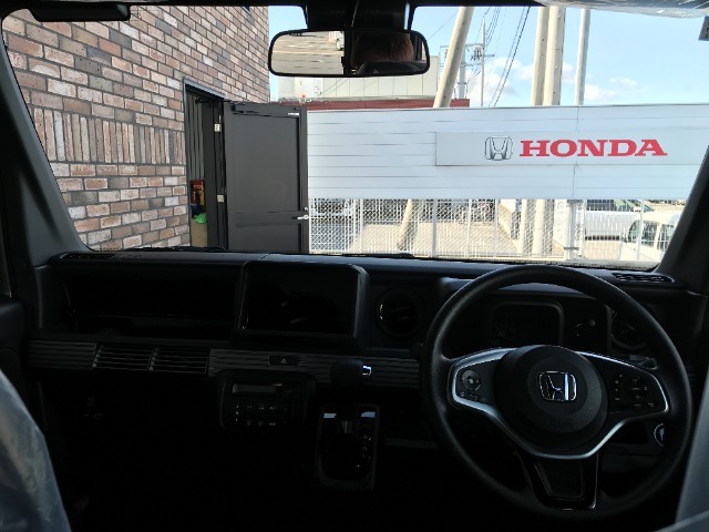 安心して運転して頂ける視界の広さと快適空間です。