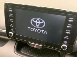 【ナビ付8インチ　ディスプレイオーディオ】大画面のディスプレイはAppleCarPlayやAndroidAutoが利用可能。大きな画面でスマホナビアプリ等が利用いただけます♪