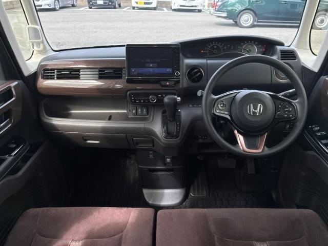 今の愛車いくらで売れるの？他社で査定して思ったより安くてショック・・・そんなお客様！是非一度WECARSの下取価格をご覧ください！お客様ができるだけお得にお乗り換えできるよう精一杯頑張ります！