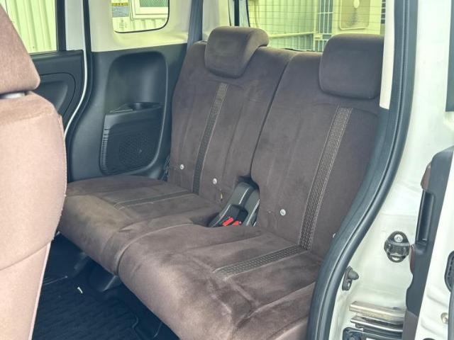 WECARSでは各商談席に大型モニターをご用意しております！見やすい大画面でゆったりと全国の在庫をご覧いただけます！是非ご来店お待ちしております！