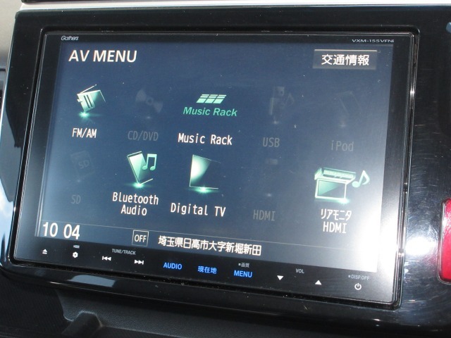 ナビゲーションはギャザズ9インチメモリーナビ（VXM-155VFNi）を装着しております。AM、FM、CD、DVD再生、Bluetooth、音楽録音再生、フルセグTVがご使用いただけます。