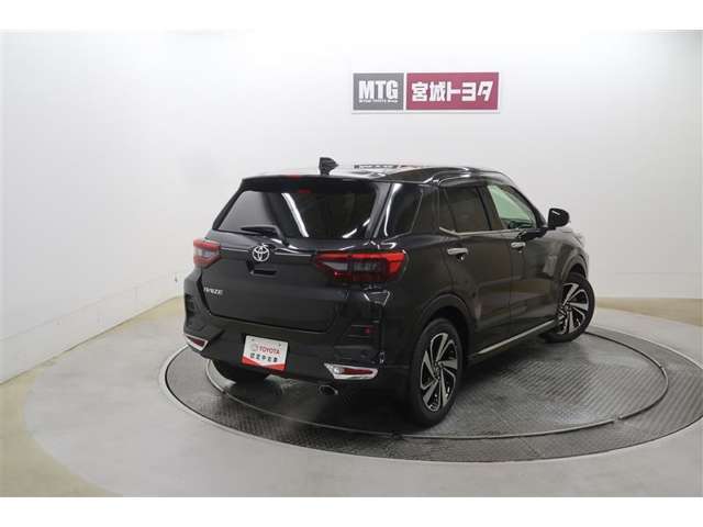 納車前にしっかり点検してお渡ししております。全店舗サービス工場も併設しております。納車後も安心してお任せ下さい。