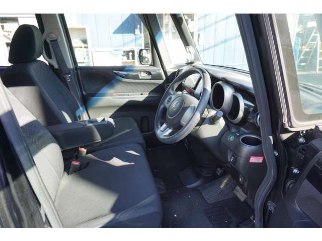 お乗りかえの方！大事に乗ってこられたお車！たくさんの思い出の詰まったお車！精いっぱいの価格で買い取らせて頂きます！お乗りかえはぜひカミゼンオートセンターへ！