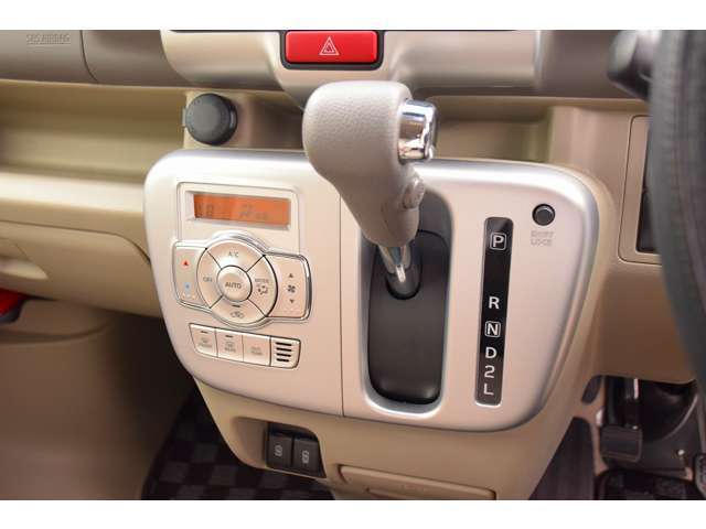 ●当店では全車AIS査定（第3者）を実施しており、AIS評価基準に基づき車両品質を評価点によって表します。評価を分かりやすくするため段階評価で表しています。